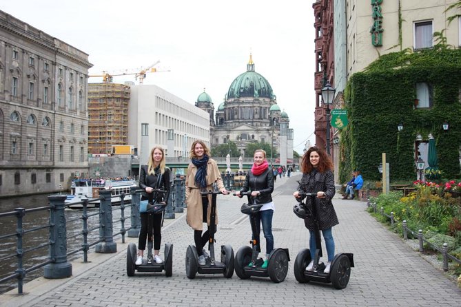 1-Hour Segway Discovery Tour Berlin - Brandenburg Gate kickoff: fun on wheels and quick picture time