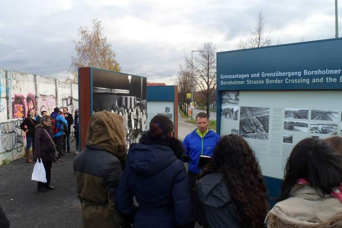 2.5-Hour Berlin Wall and Memorial Sites Walking Tour - Meeting at Bornholmer Strasse, then walking toward Nordbahnhof