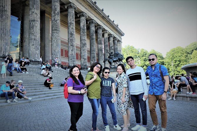 5hours: Guide, Chauffeur & Photographer in Berlin private Tour - The photo service: how to get great shots without awkward posing