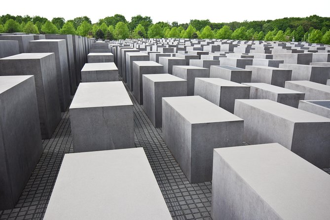All-in-One Berlin Highlights on Foot: Private Walking Tour - Brandenburg Gate and the German story in one landmark