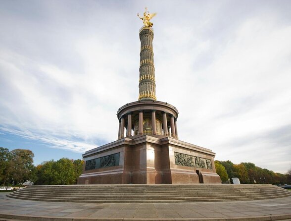 All-in-One Berlin Shore Excursion from Warnemunde - How the Warnemünde or Rostock pickup shapes your whole day