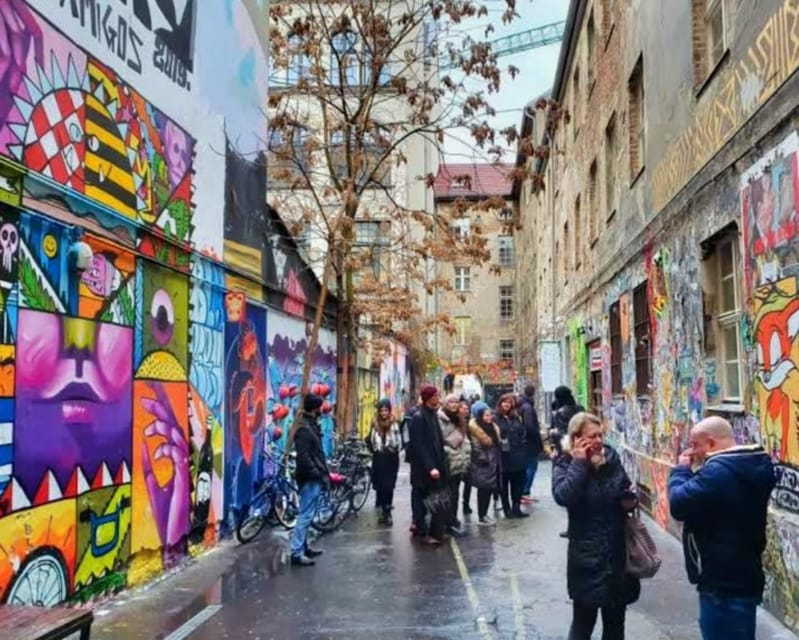 Alternative Berlin / Street art tour - Private group - Key highlights you will actually feel on the street