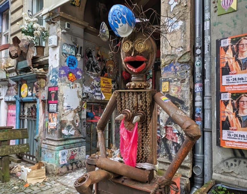 Alternative Berlin / Street art tour - Private group - Starting at Revaler Straße and Warschauer Straße, Then Getting Your Bearings Fast