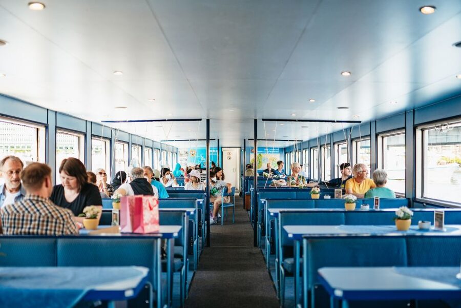 Berlin: 1-Hour City Tour by Boat with Guaranteed Seating - The Full 1-Hour Route, From Reichstag to Nikolaiviertel