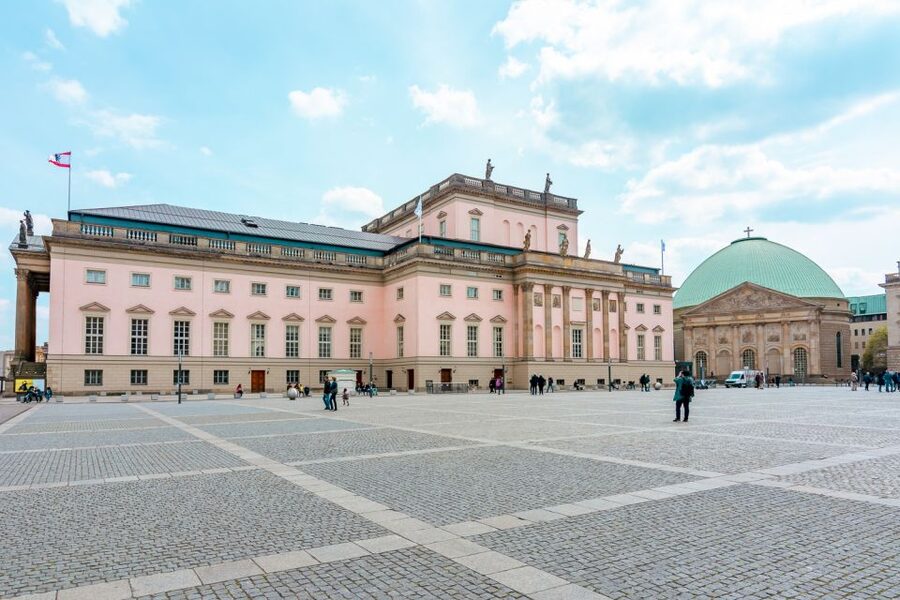 Berlin: 1-Hour Guided Tour of the Historic Center - Museum Island and the Berlin Cathedral area: culture in close quarters