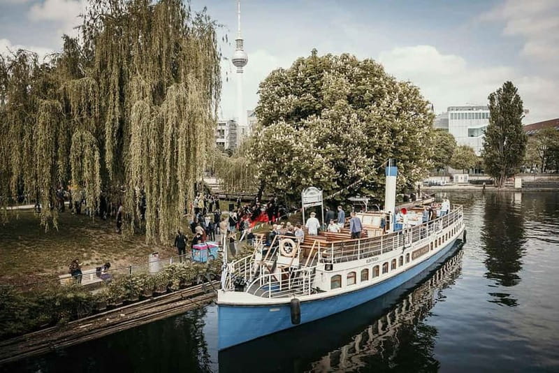 Berlin: 2.5-Hour Beer & Sunset Sightseeing Boat Cruise - FAQ