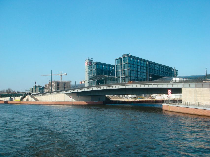 Berlin: 2.5-Hour East Side Boat Cruise with Commentary - Key things to notice before you board