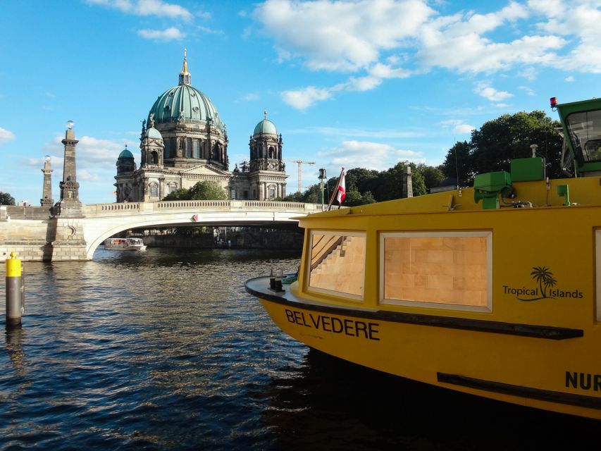 Berlin: 2.5-Hour East Side Boat Cruise with Commentary - Why this East Side Spree cruise is such an easy Berlin win