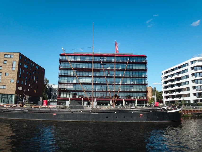 Berlin: 2.5-Hour East Side Boat Cruise with Commentary - Nikolaiviertel and Museum Island connections: why the short windows still work