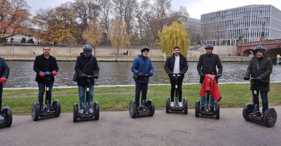Berlin: 2-H VIP Private Guided Segway Tour - The government district: Reichstag Building and Holocaust Memorial area