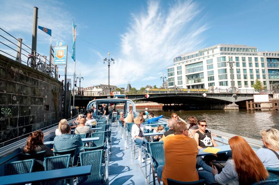Berlin: 3.25-Hour Spree & Landwehrkanal Boat Tour - Price and value: is $38 per person a smart buy?
