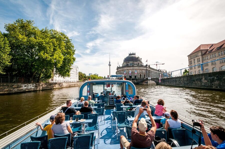 Berlin: 3.25-Hour Spree & Landwehrkanal Boat Tour - Should you book this Spree and Landwehrkanal boat tour?