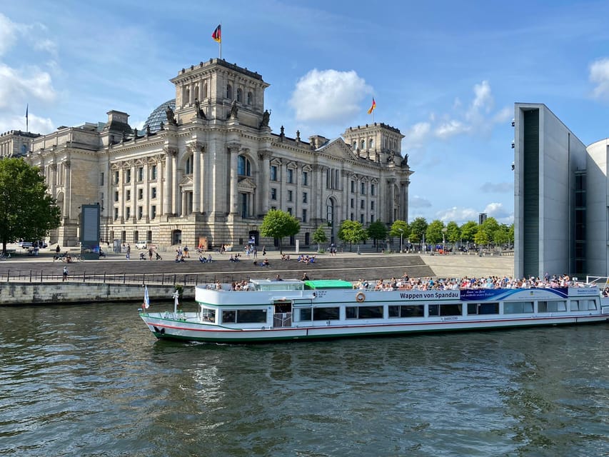 Berlin: 3.5-Hour Sightseeing Cruise on the Spree River - Bellevue Palace, House of World Cultures, and the “big sights” run through the middle