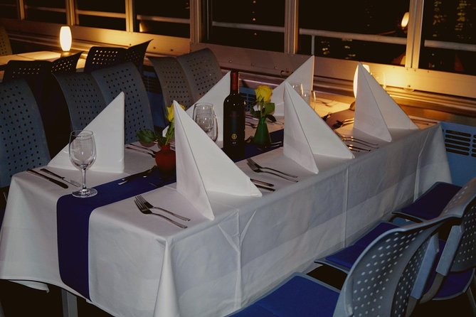 Berlin 3-Course Dinner Cruise - Welcome drink and extra drinks: what to plan for