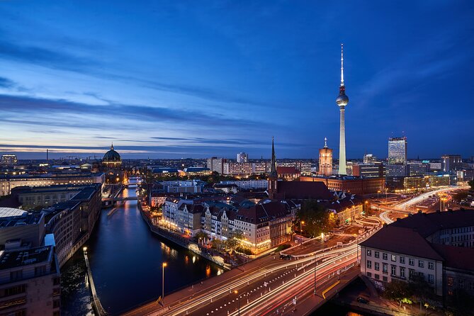 Berlin 3-Course Dinner Cruise - The route: Reichstag, Fernsehturm, and the German White House from the Spree