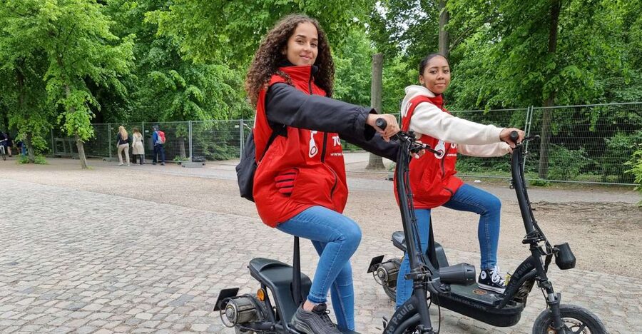 Berlin: 3-H VIP Private E-Scooter Highlights Tour - Gliding along the Spree River: where the ride stays easy