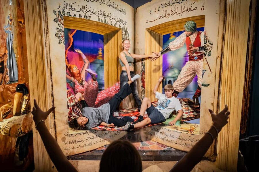 Berlin: 3D TrickArt Museum - Tickets - Who this experience is best for in Berlin