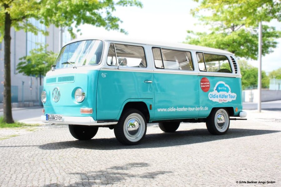 Berlin: 4-Hour Discovery Tour in VW Beetle - 300 Free Kilometers in a 4-Hour Window