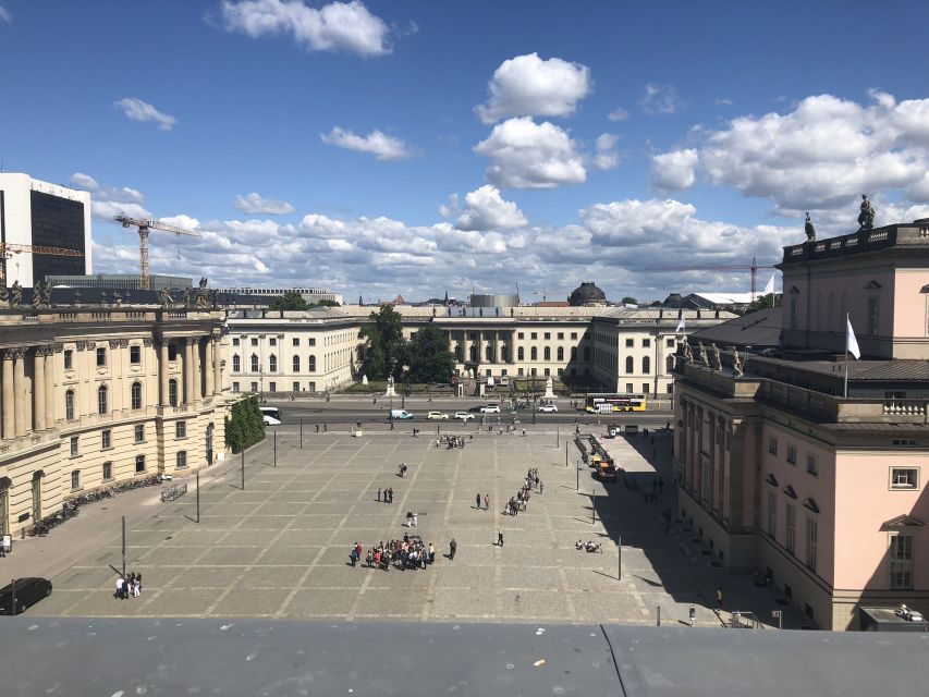 Berlin: 4-Hour Guided Highlights Tour in Spanish - Key highlights worth centering in your plan