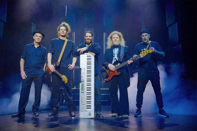 Berlin: "90s Forever - Hits & Acrobatics" - Varieté Show - The 2.5-hour pacing, and how to be ready without overthinking