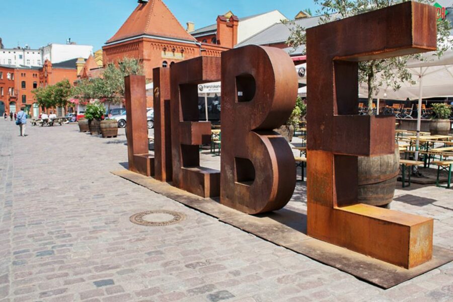 Berlin: Alternative Berlin Walking Tour - Where Mitte Starts, and Why Alexanderplatz Works as a Launch Point