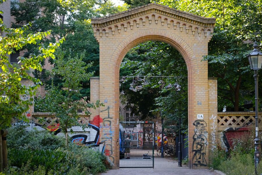 Berlin: Alternative Berlin Walking Tour - Getting Around on Foot and Public Transit, Without Losing the Thread