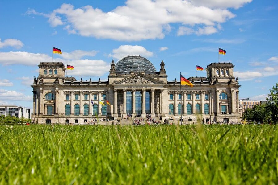 Berlin and Hamburg: Shore Excursion Tour Package - Berlin Day From Warnemünde: Brandenburg Gate, Reichstag, and the City’s Turning Points