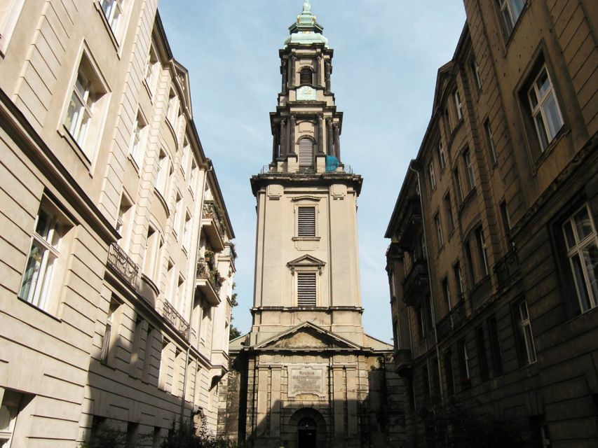 Berlin: Backyards of Berlin 2-Hour Tour - Finding Hackesche Höfe and Preparing for a 2-Hour Walk