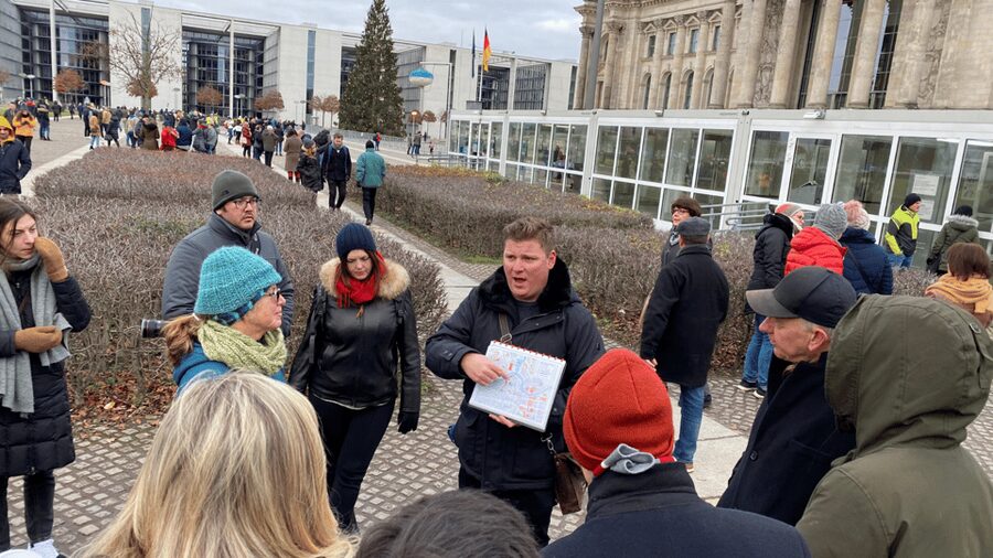 Berlin Battlefield Tour - Operation Berlin 1945 - Style that keeps the facts straight: photos, maps, and an English guide