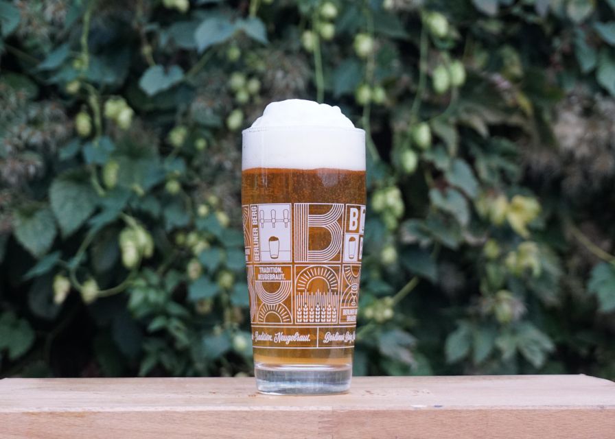Berlin: Berliner Berg Brewery Tour with Beer Tasting - The vibe from real groups: clear explanations and time for questions