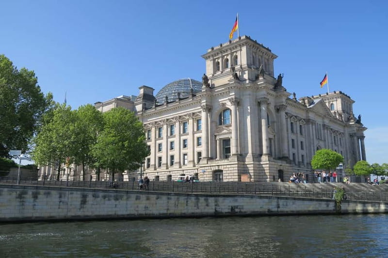 Berlin: Boat Sightseeing Cruise with Audioguide - Drinks and onboard comfort: staying warm, dry, and un-rushed