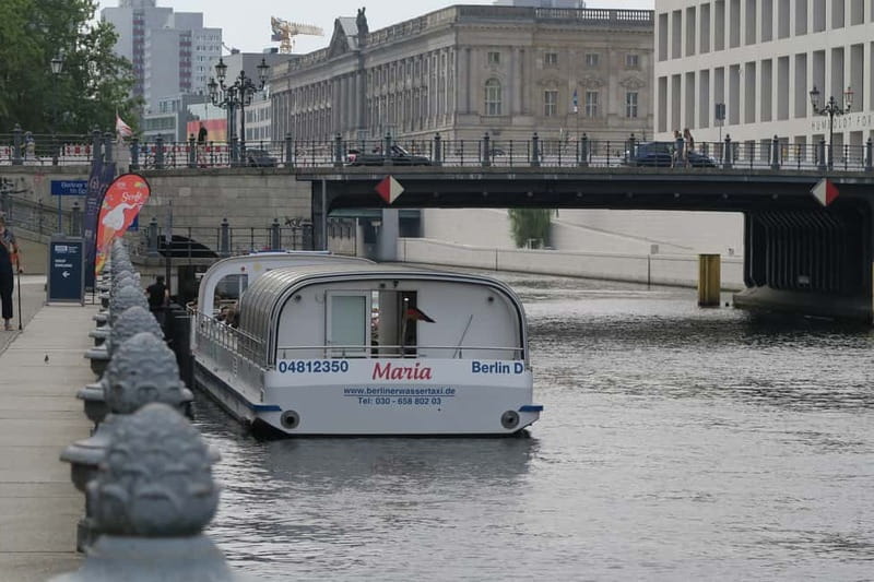 Berlin: Boat Sightseeing Cruise with Audioguide - FAQ
