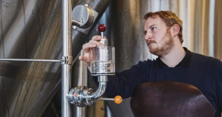 Berlin: BRLO BRWHOUSE Tour and Craft Beer Tasting - The 1.5-hour format: what you will do in that time