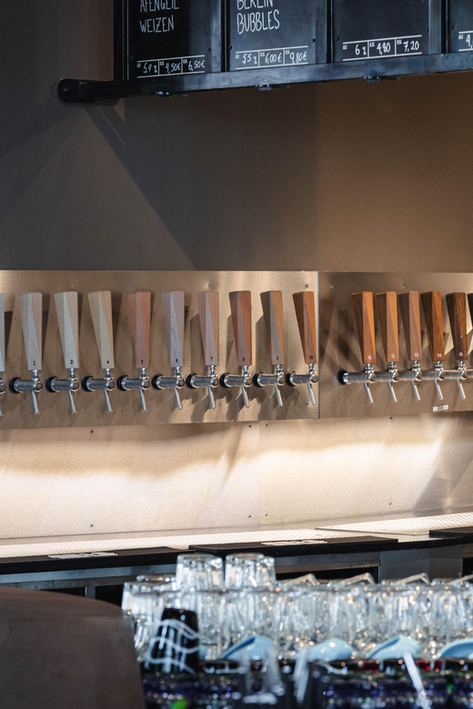 Berlin: BRLO Charlottenburg Tasting Session - Your 5-beer flight and how to taste like a pro, fast