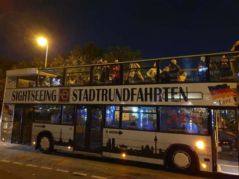 Berlin: Bus Tour by Night with Live Commentary - Hauptbahnhof, Schloss Bellevue, and Siegessäule: More Than Just Famous Names