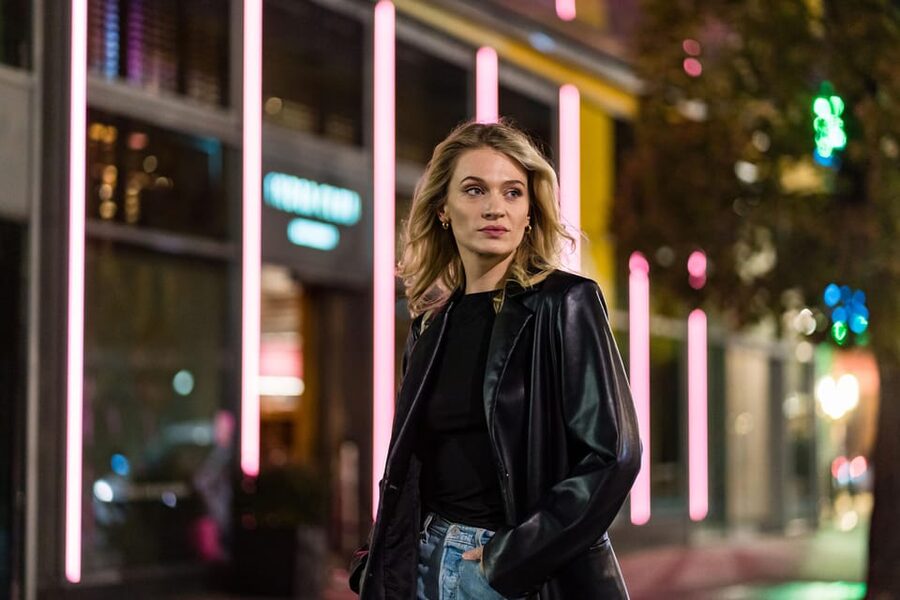 Berlin by Night: Private Photoshoot at Illuminated Cityscape - Brandenburg Gate at night: where the session makes its final impression