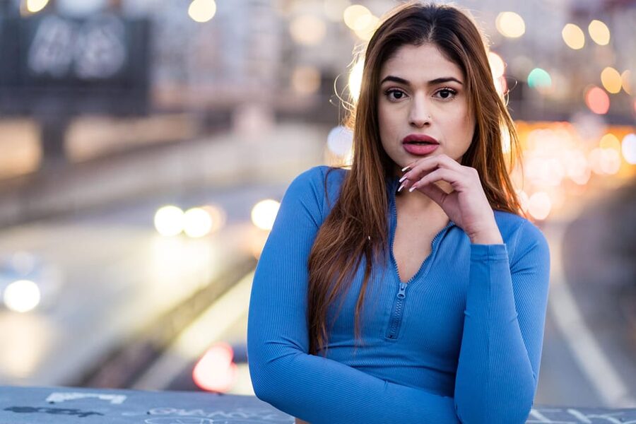 Berlin by Night: Private Photoshoot at Illuminated Cityscape - Price and value for a 1-hour private night session
