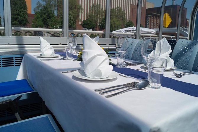 Berlin Capital 4-Course Sunset Dinner Cruise Including Drinks - Berlin Capital Sunset Dinner on the Spree: what it really feels like