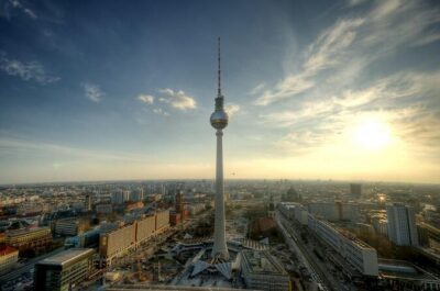 Berlin Capital 4-Course Sunset Dinner Cruise Including Drinks