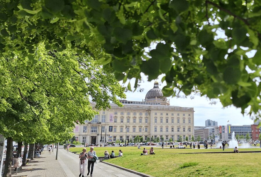 Berlin: City Highlights Express & Panorama Roof Terrace - A Short Walk That Covers Berlin’s Core in 90 Minutes
