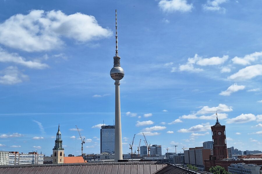 Berlin: City Highlights Express & Panorama Roof Terrace - Viewpoint Stop, Turning Photos Into Memory