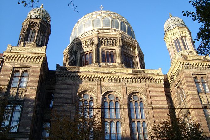 Berlin City Walking Tour of Scheunenviertel and Hackesche Höfe in Berlin Mitte - Best for who: Jewish heritage, architecture lovers, and history with street detail