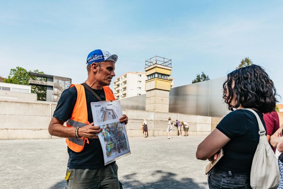 Berlin: Cold War Era History Guided Bike Tour - The mid-ride breaks, pacing, and why they make or break the tour