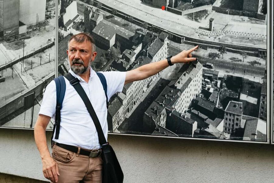 Berlin: Cold War Walking Tour on Berlin Wall Route - What this tour feels like in real time, and what you should bring