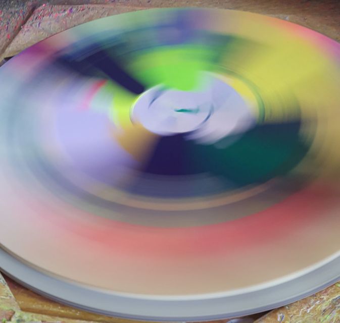 Berlin: Create Your Own Spin Painting at Jans Echternacht - The Instructor and the Beginner-Friendly Part That Matters