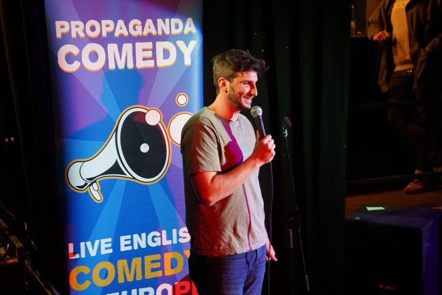 Berlin: Culture Shock Comedy Show - The intimate room feel, crowd work, and the cozy bar vibe