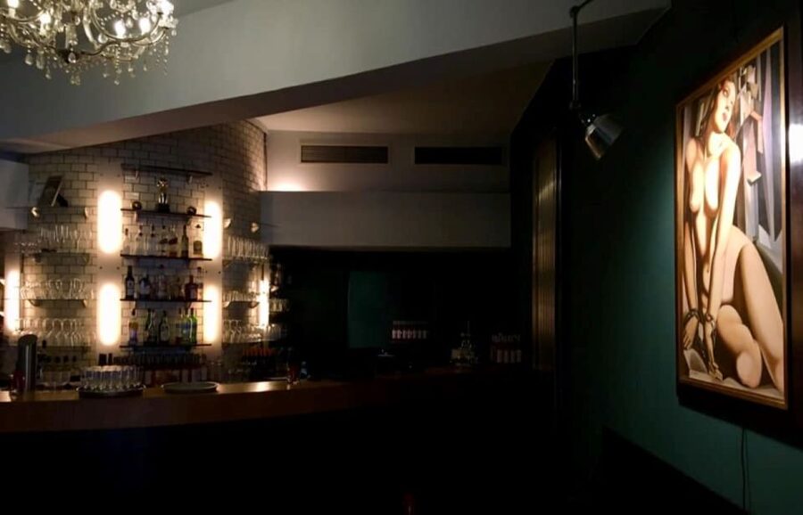 Berlin: Dinner in the Dark - Where you start, and why the pre-dark briefing matters