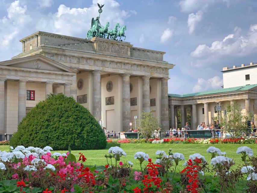 Berlin: Discover Berlin Walking Tour - A Berlin walking tour that turns landmarks into a timeline