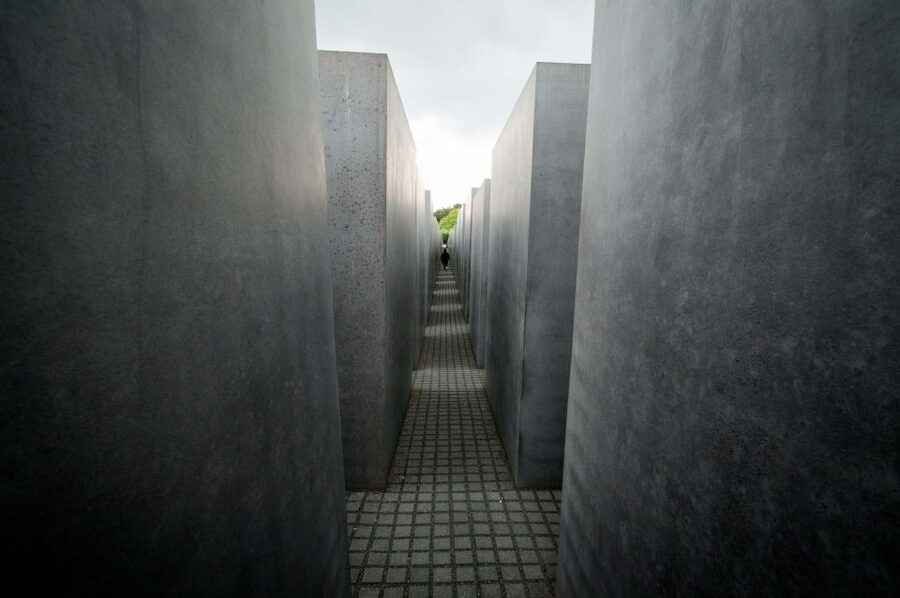 Berlin: Discover Berlin Walking Tour - Checkpoint Charlie: the Cold War explained at street level