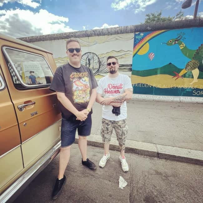Berlin: DIY & Subculture Sightseeing in a 1972 Ford Van! - Looking behind shop windows, backyards, and basements